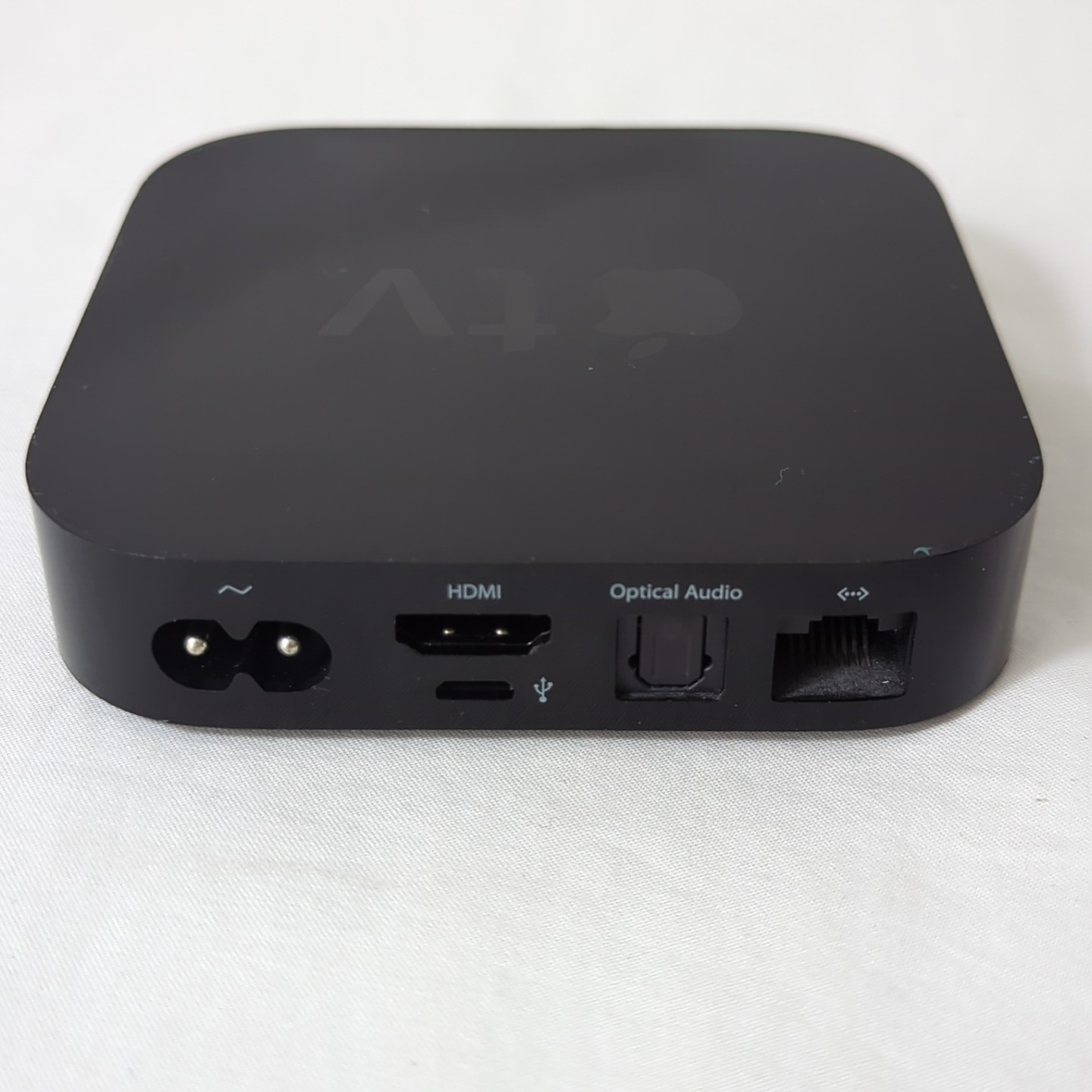 Apple TV A1427 (3rd Generation) HD Media Streamer w/ Remote A1294 & Power Cable