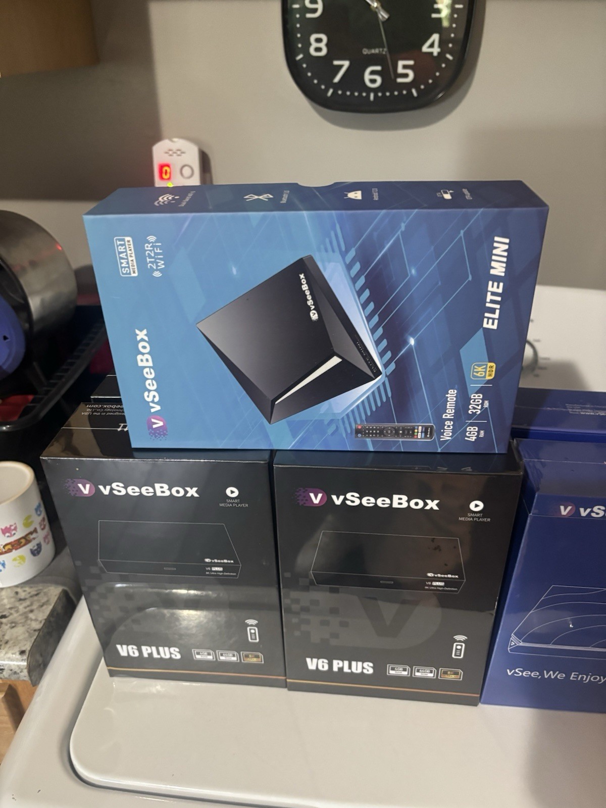vSeeBox V6 Plus – AUTHORIZED DISTRIBUTOR heat apps and split screen