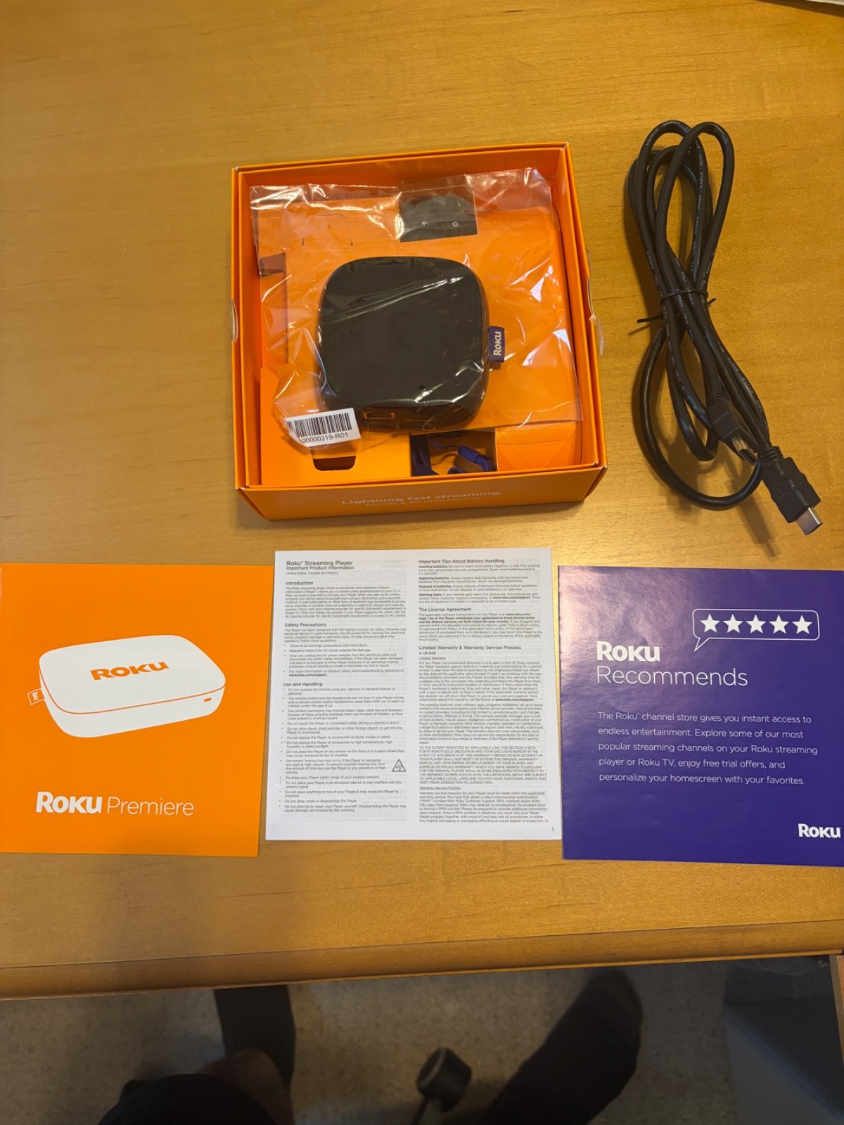 Roku 3 4200X – Black w/ Power Cord & Remote HDMI 6′ Cable in original box