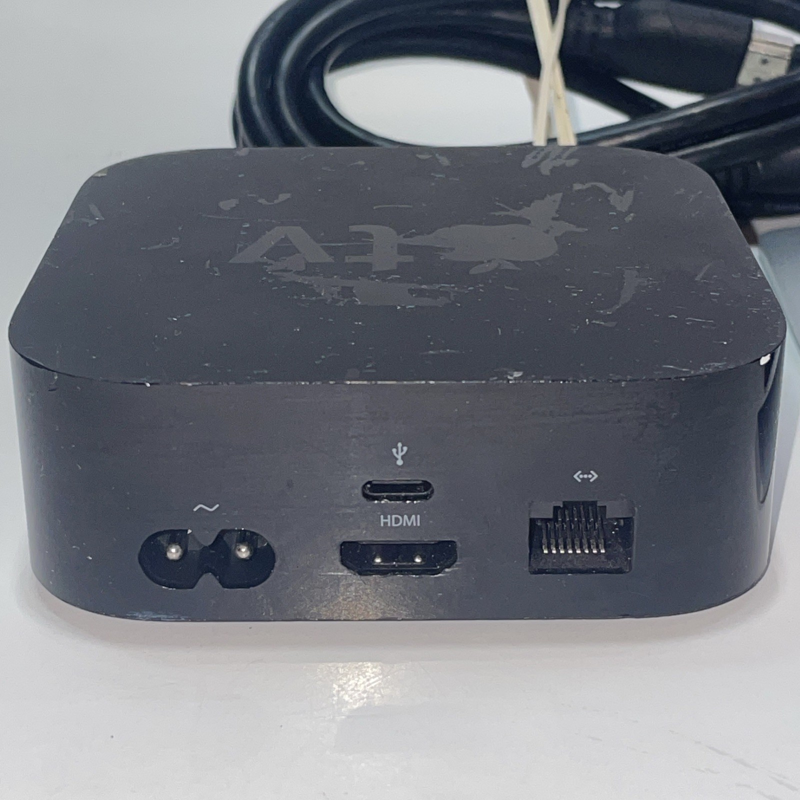 Apple TV (4th Generation) HD Media Streamer A1625 w/ Remote & Cables Tested
