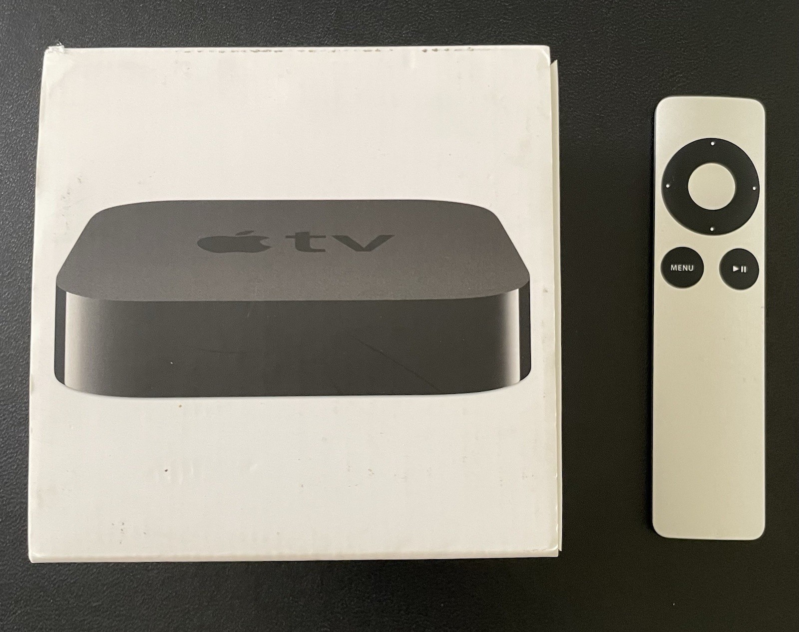 Apple TV – A1469 (3rd Generation) HD Media Streamer W/ Remote Working AirPlay