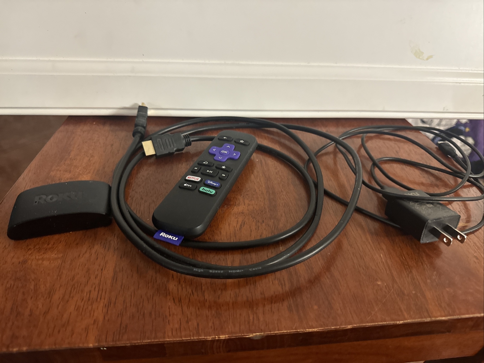 Roku LE HD Streaming Media Player with High Speed HDMI Cable & Remote (3930S4)™
