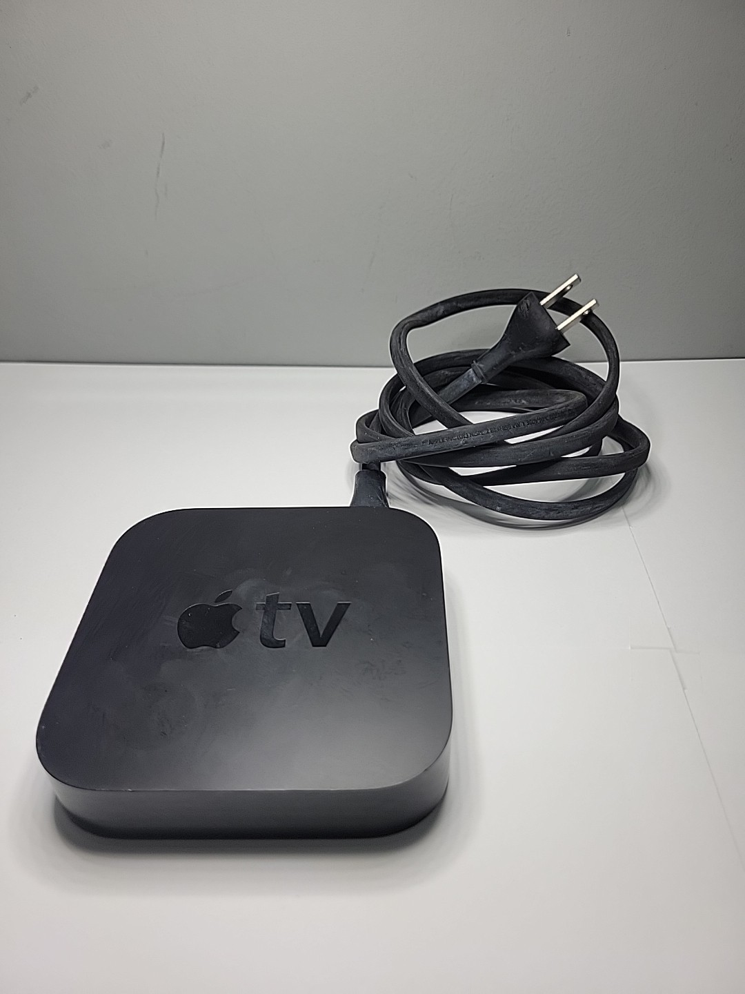 Apple TV (3rd Generation) 8GB Digital HD Media Streamer – Black -A1469