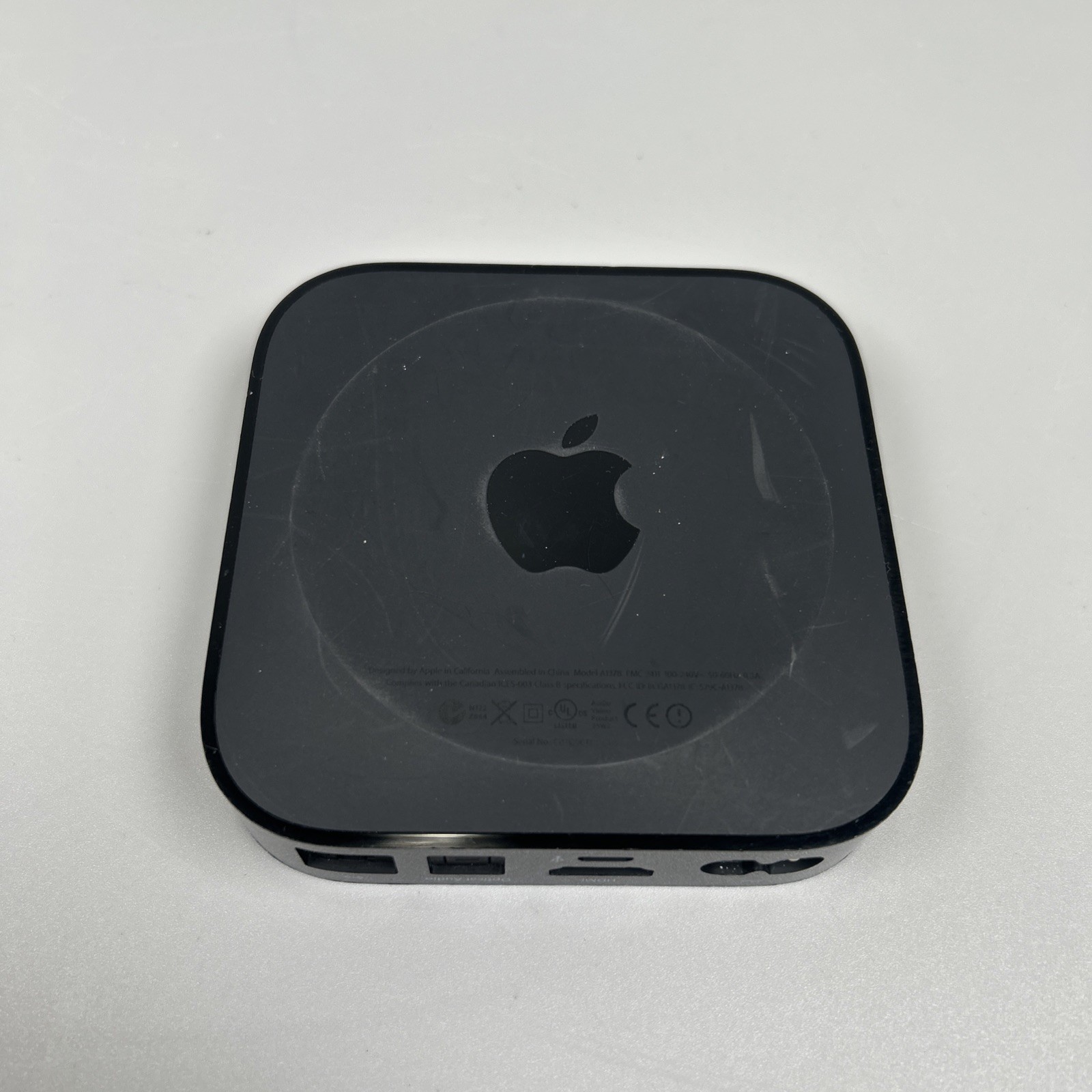 Apple TV 2nd Generation A1378 MC572LL/A 720p Media Streamer w Remote & Cable