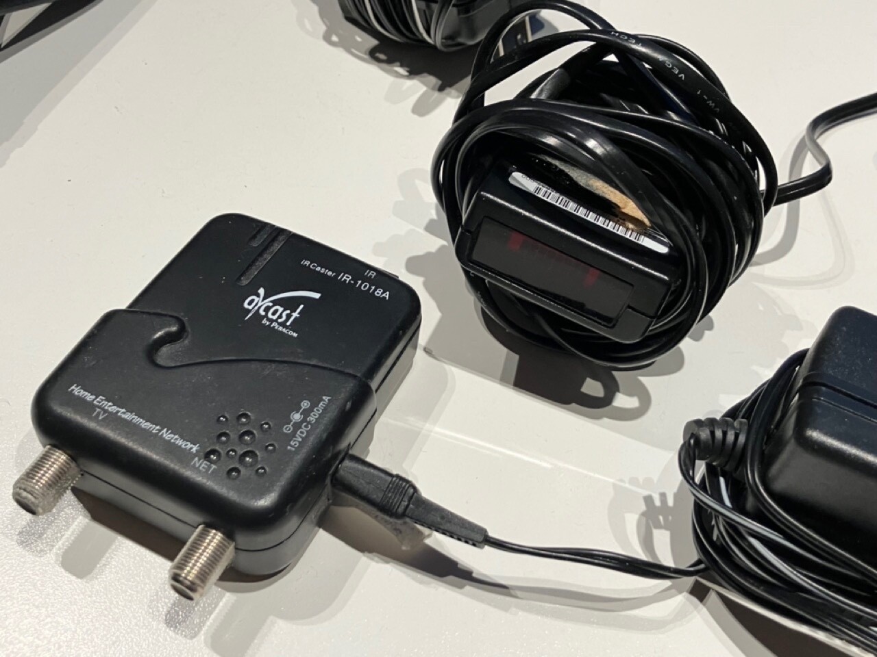 Peracom AVCast Media Kit MK-1000N + Extras