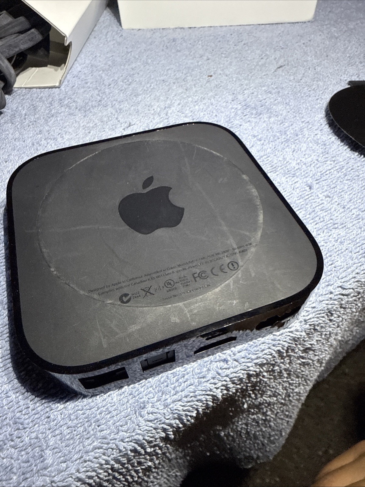 Apple TV 3rd Gen Generation Model A1427 w/ Remote & Power Cord HD Media Streamer