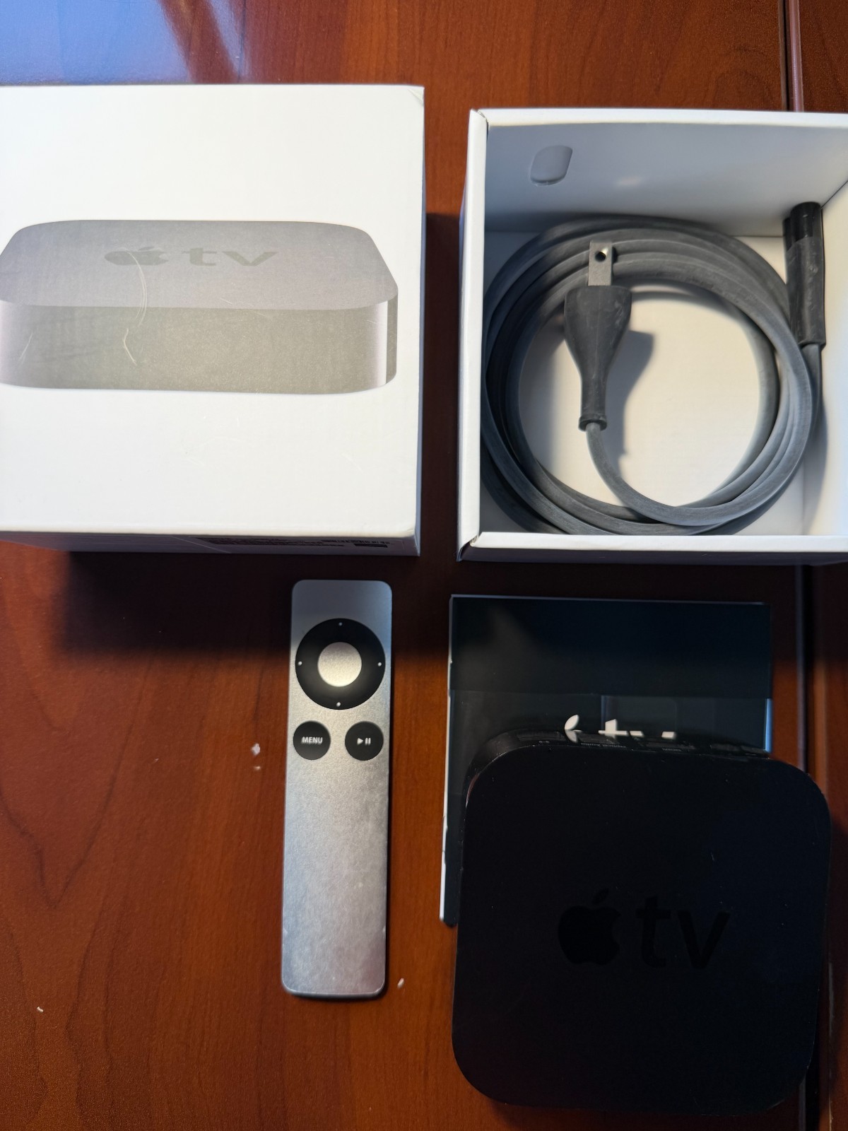 Apple TV – A1469 (3rd Generation) HD Media Streamer W/ Remote Working AirPlay