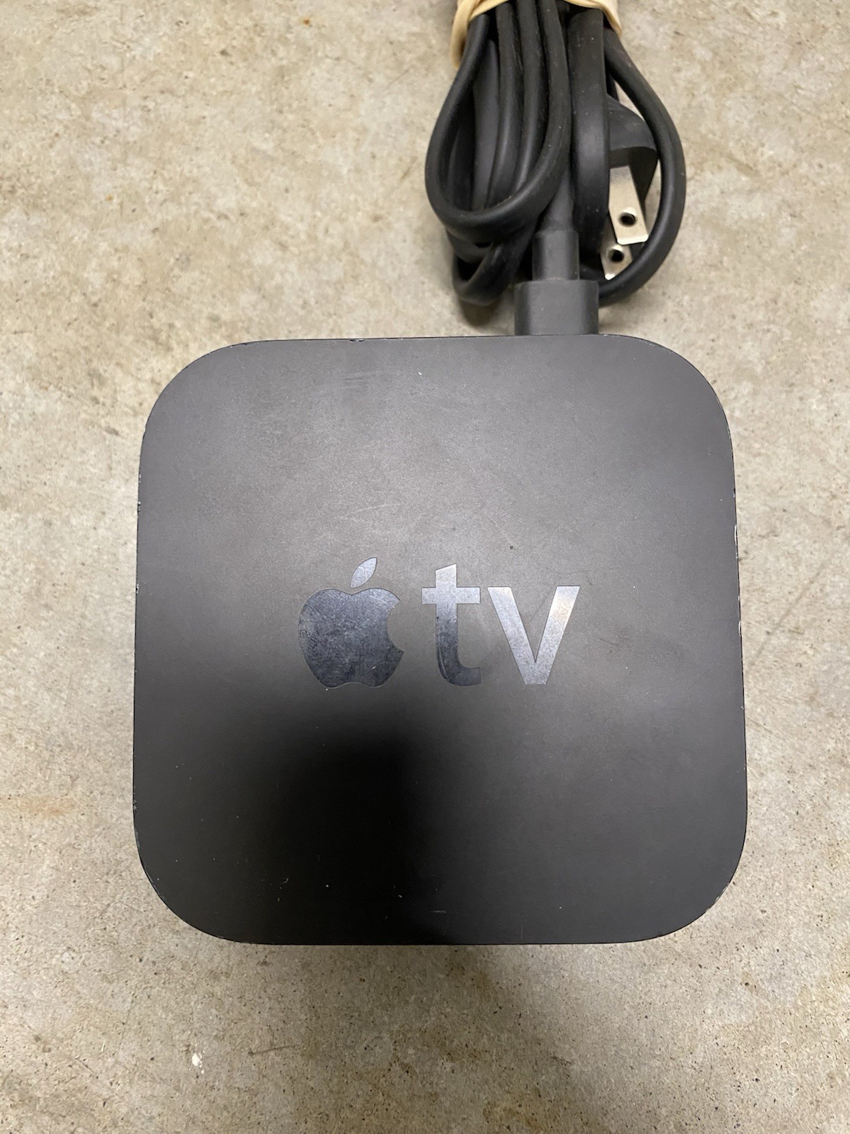 Apple A1469 HD Digital Media Streamer – Black (3rd Generation)
