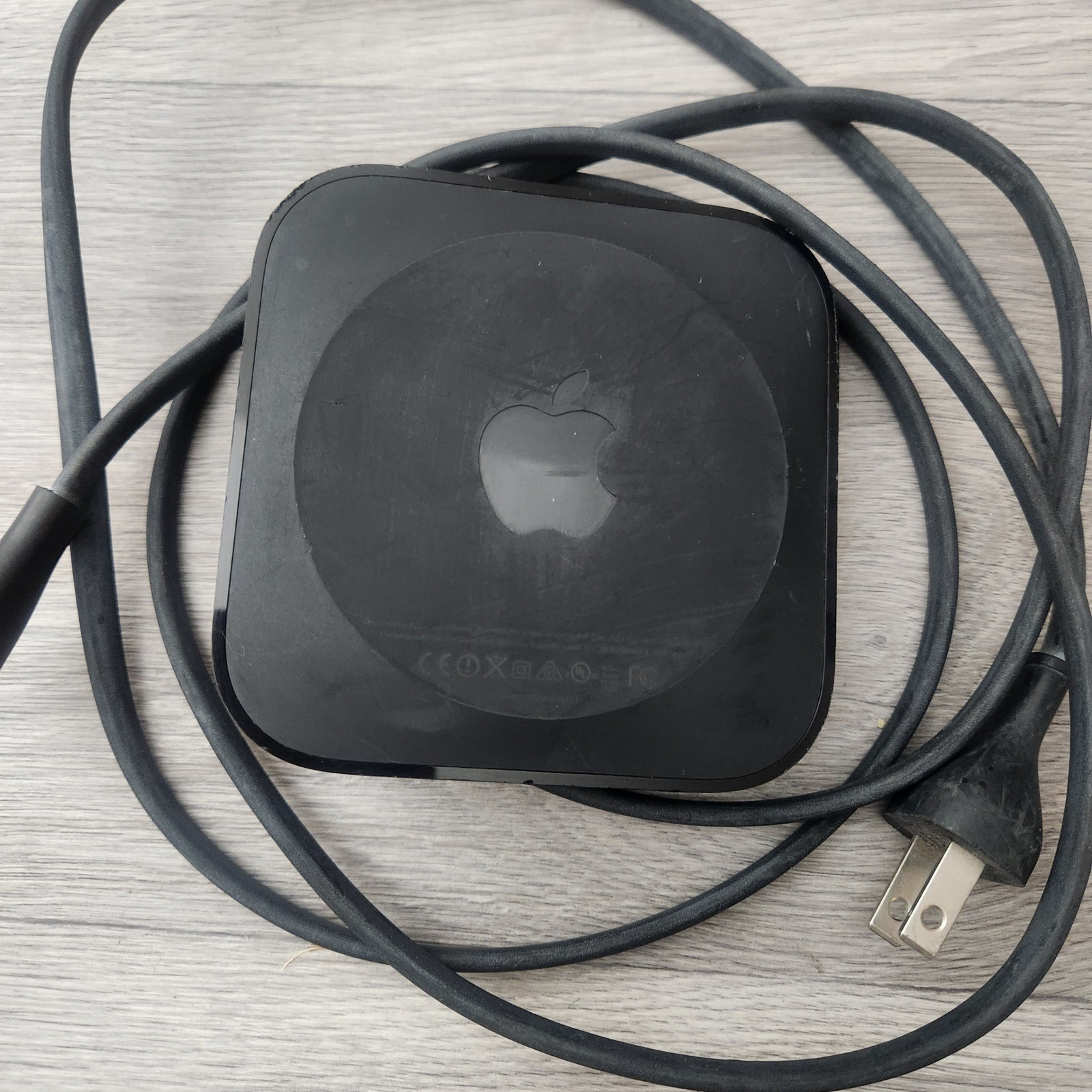 Apple TV 3rd Generation Black A1427 1080p HD Streaming Media Player w Power Cord