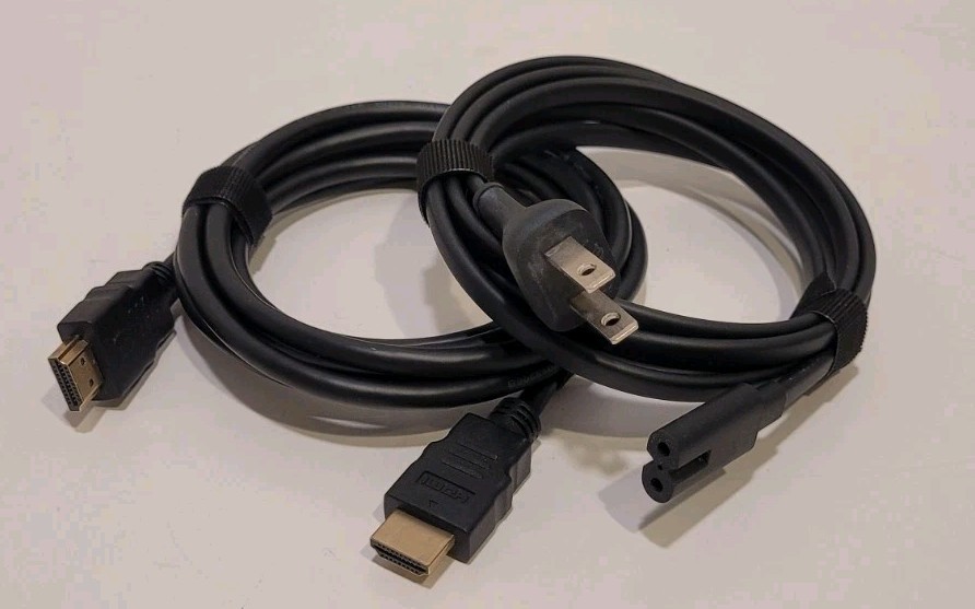 Apple TV HD 4th Gen 32GB Model A1625 W/ Power Cord, HDMI Cord, & Remote Tested
