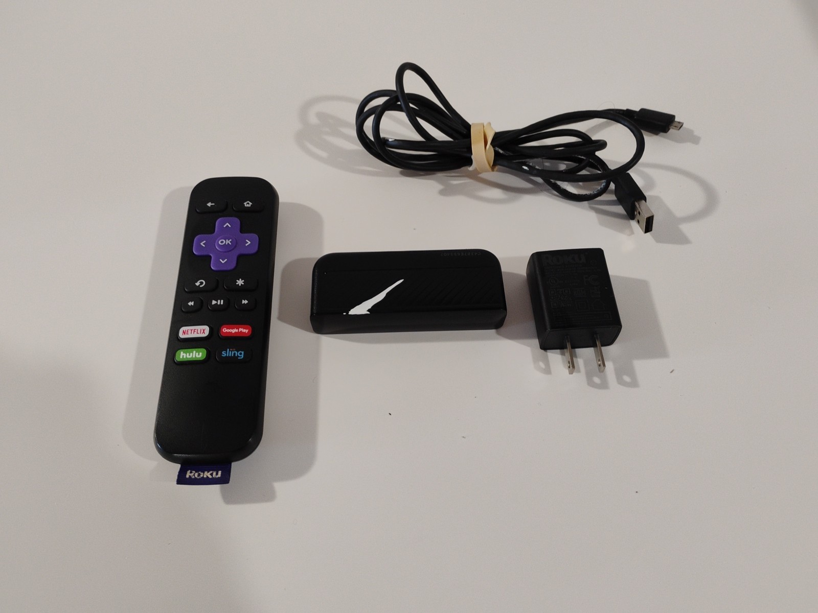 Roku 3900x Streaming Device – W/ Remote & Power Cord – Tested Working