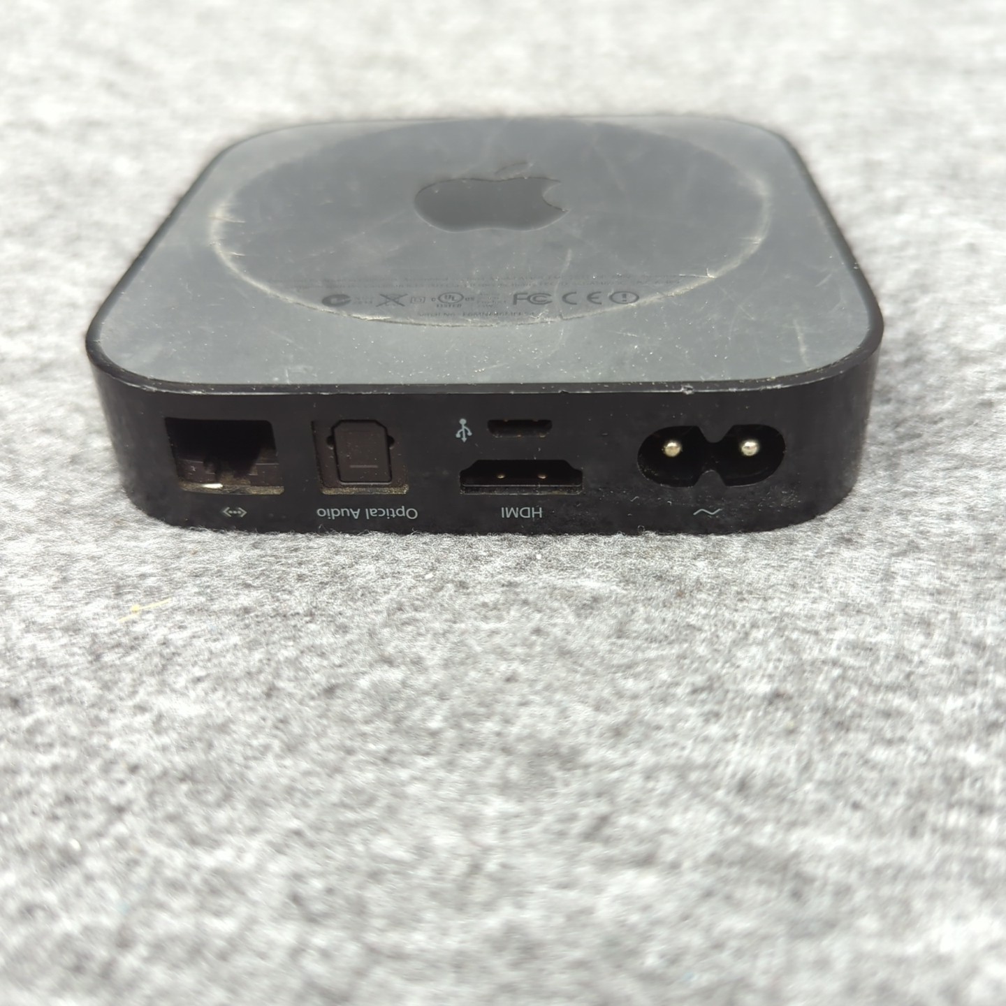 Apple TV 3rd Generation Digital HD 8GB Media Streaming Player A1469 Black
