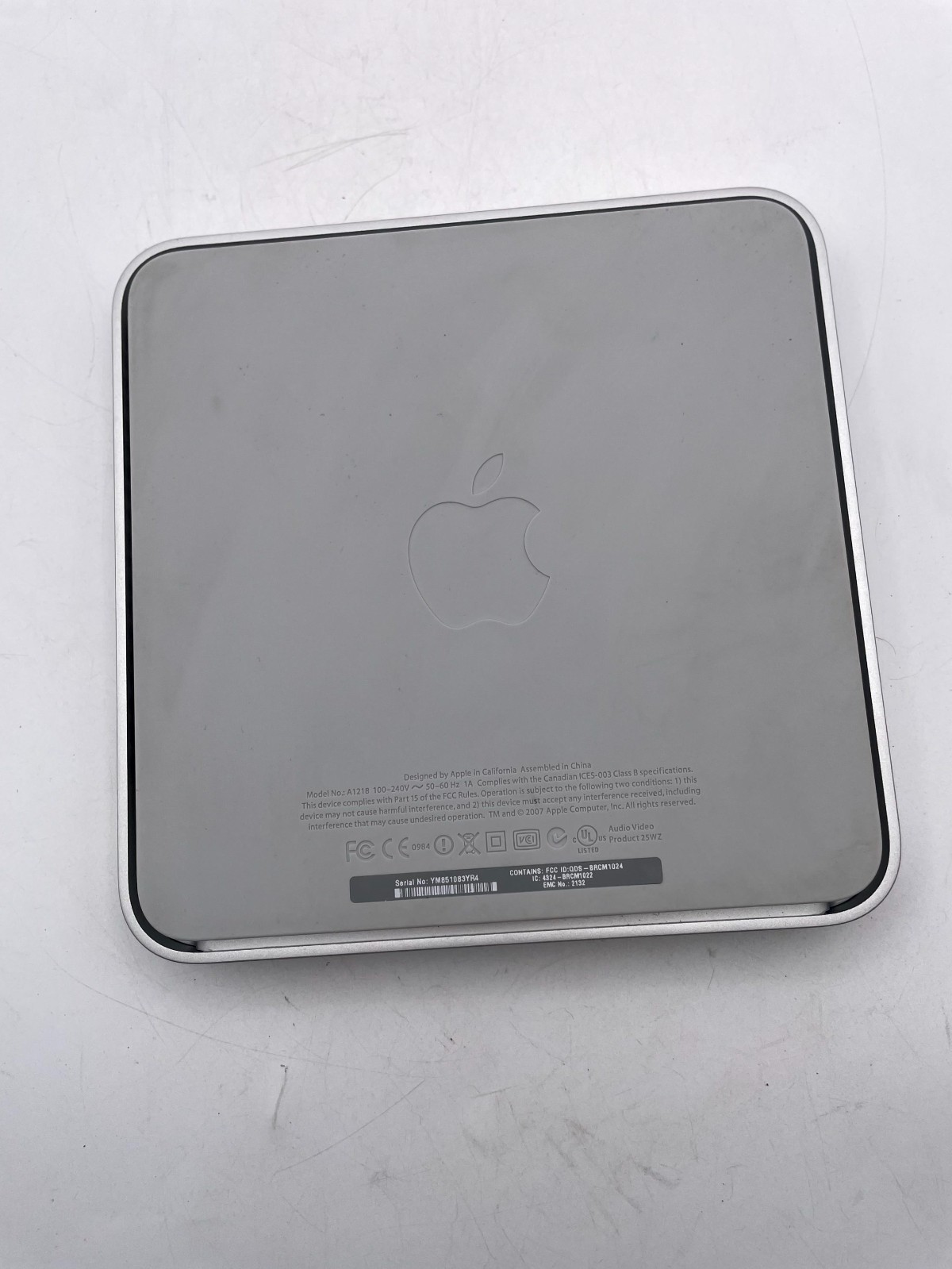 Apple TV 1st Generation A1218 Media Streamer Silver USB 2.0 HDMI Ethernet Port