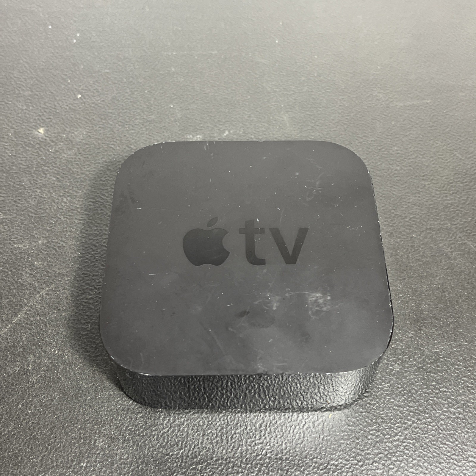Apple TV (4th Generation) HD Media Streamer- A1625 – Fully Functional! No Remote