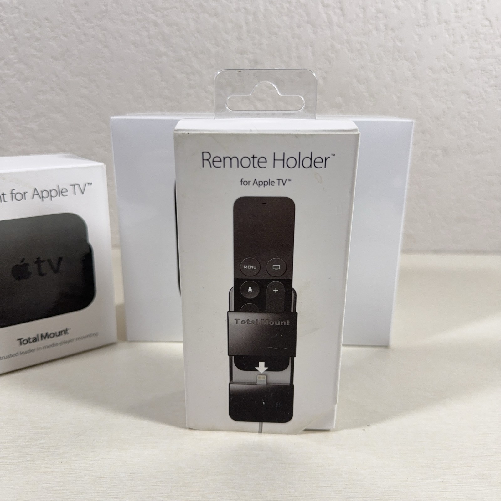 Apple TV 4K (1st Gen) 32GB MQD22LL/A Media Streamer with Total Mount Bundle