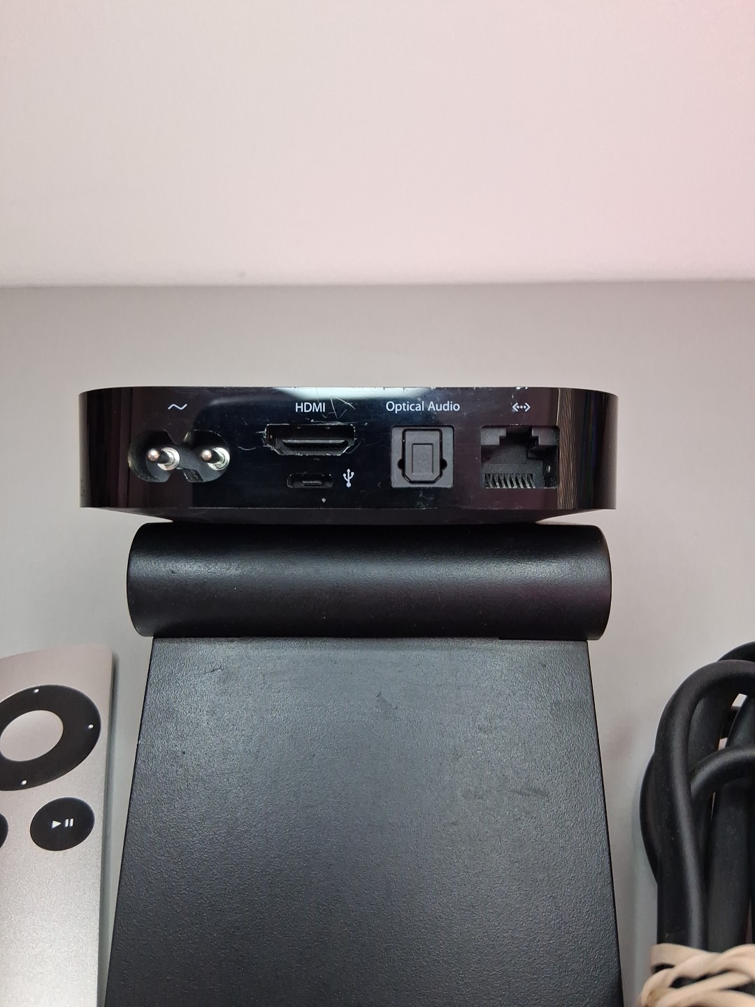 Apple TV 3rd Gen Model A1469 Airplay Wireless Media Streamer With Remote Tested