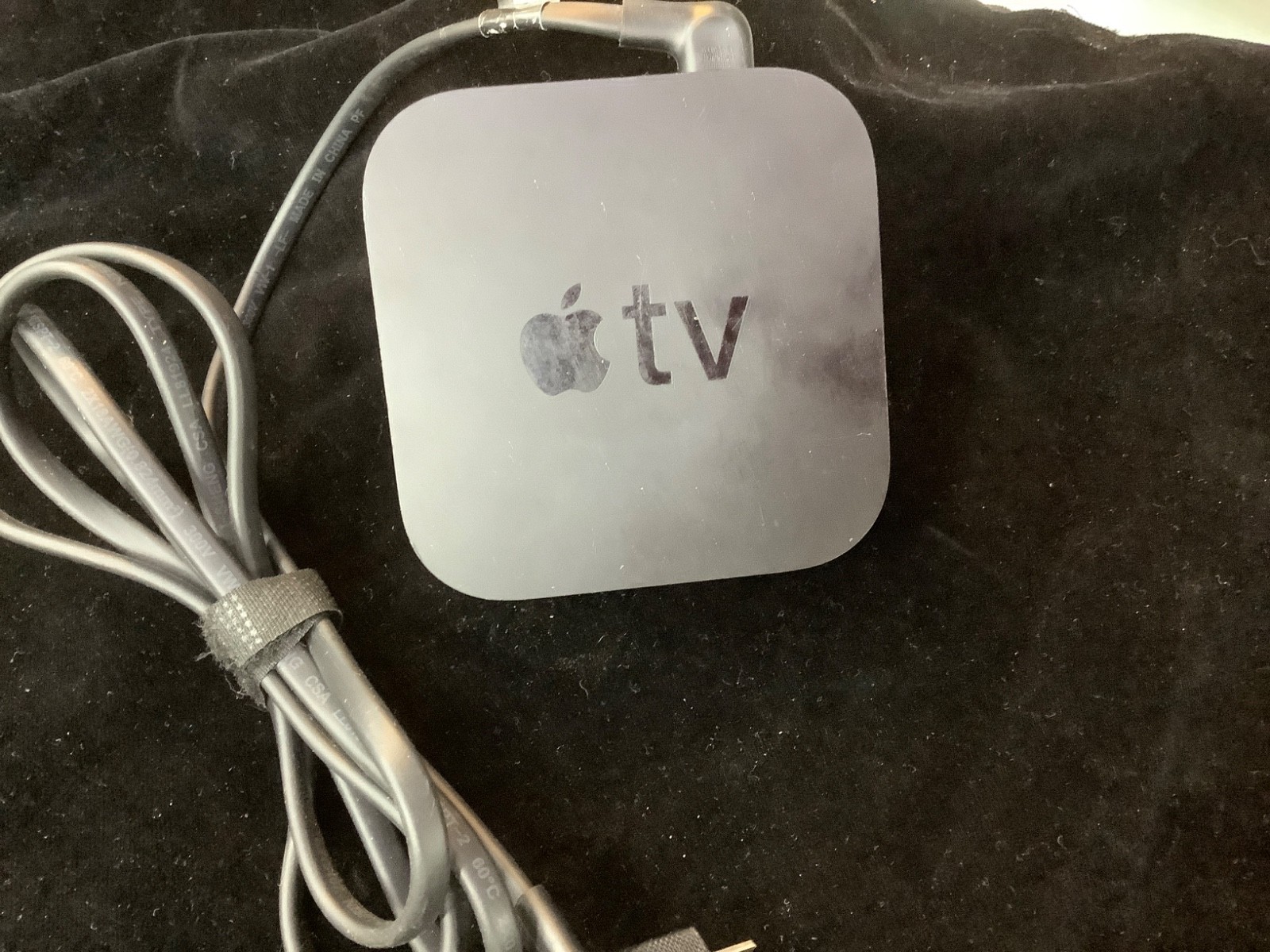 APPLE TV A1842 5th GENERATION 32GB (SEE DESCRIPTION BELOW)