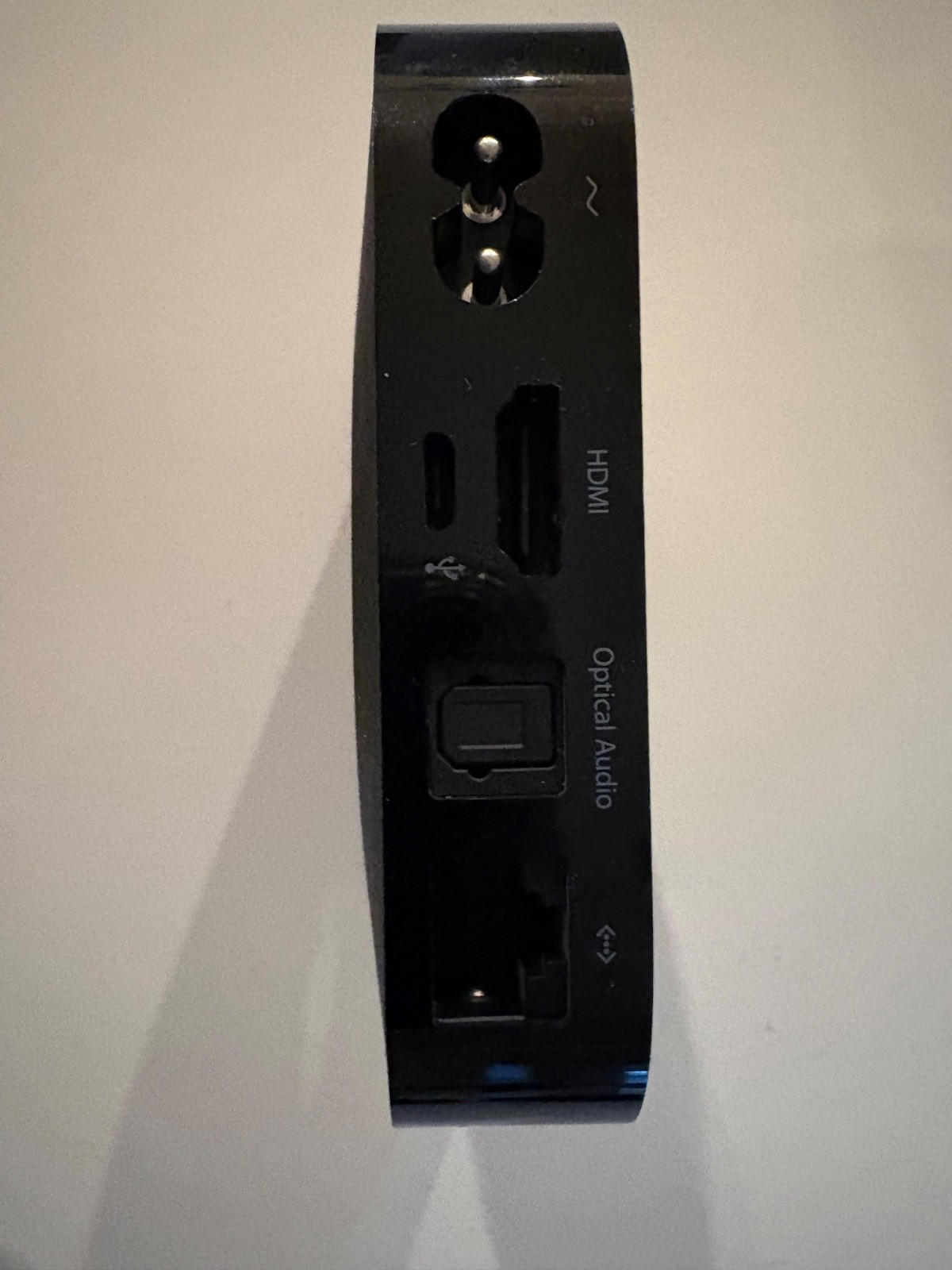 APPLE TV – A1469 3rd GENERATION HD MEDIA STREAMER AUDIO/VIDEO 25WZ