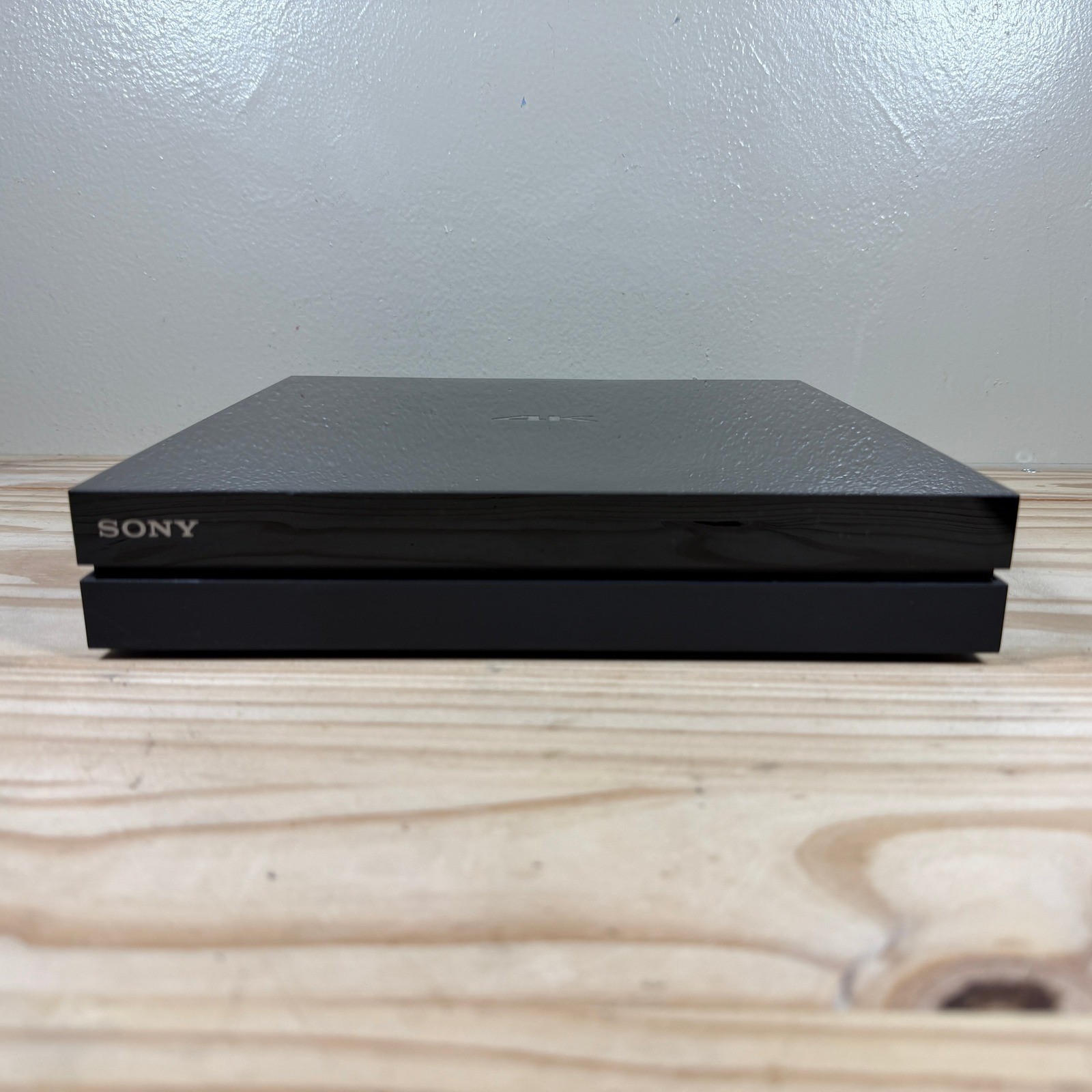 Sony FMP-X10 4K Ultra HD 1TB Streaming Video Player 2160p WiFi w/ Remote + Cable