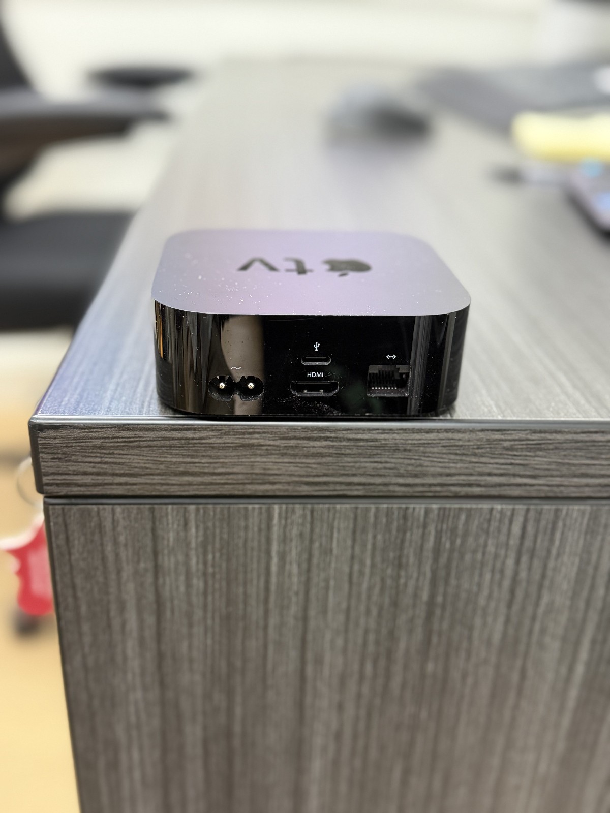 Apple TV 4th Generation A1625 32GB Black Streamer