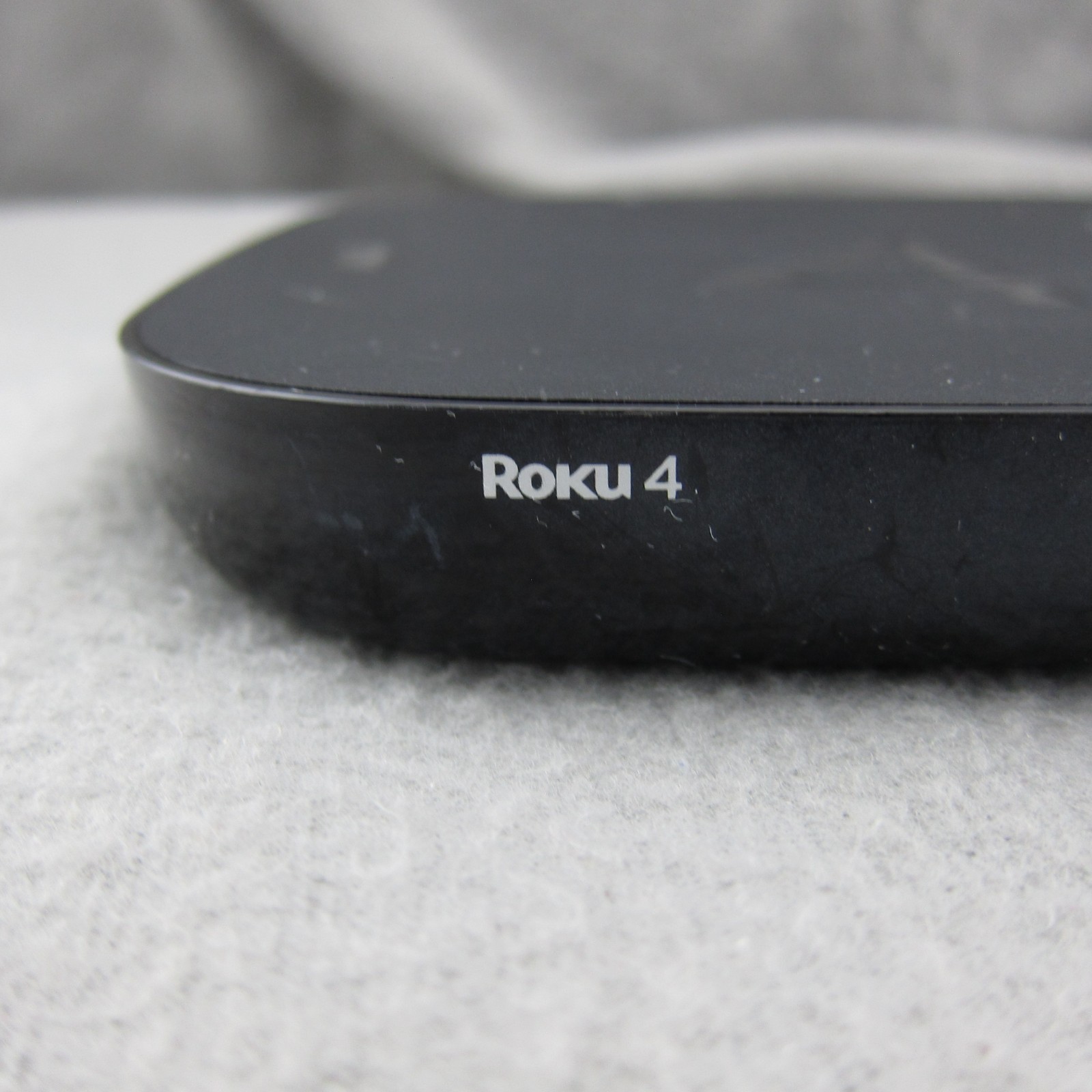 Roku 4 Streaming Media Player 4K Ultra HD Model 4400X Black with Power Adapter