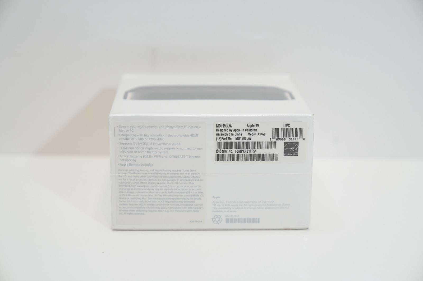 Apple TV (3rd Generation) 8GB Digital HD Media Streamer Factory Sealed