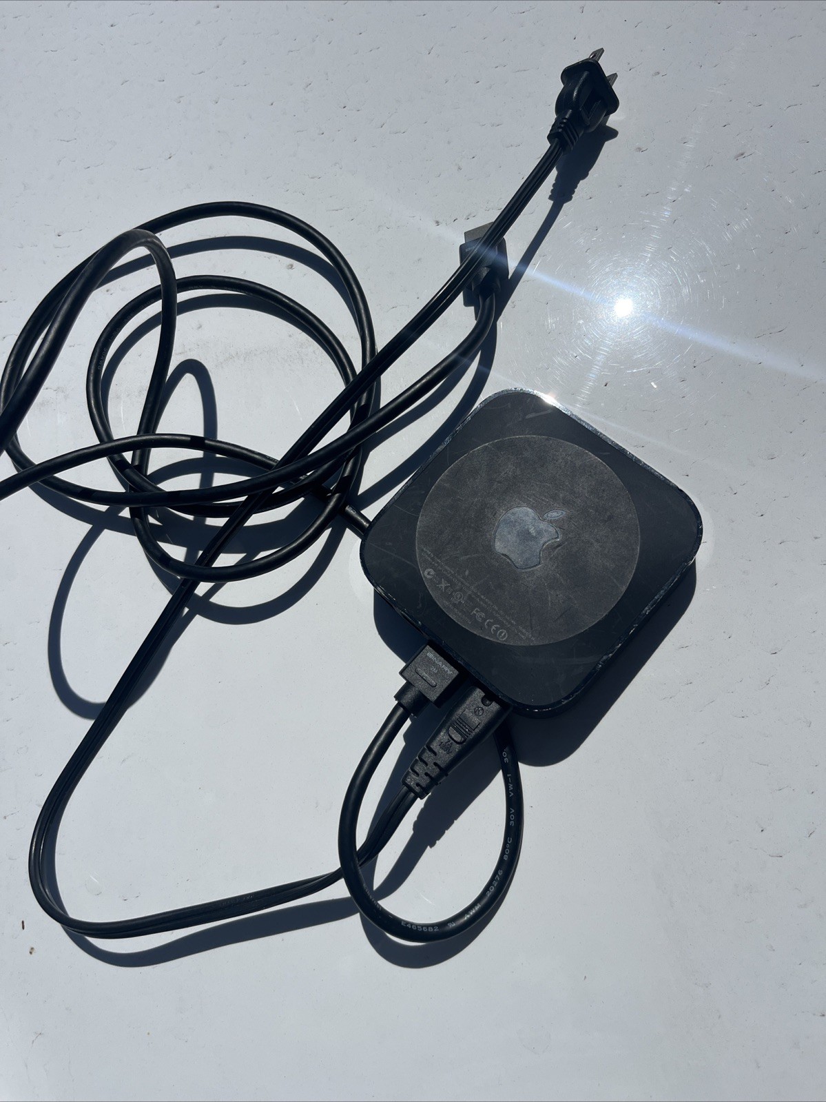 Apple TV 3rd Generation Media Streamer A1469 With Cables , No Remote