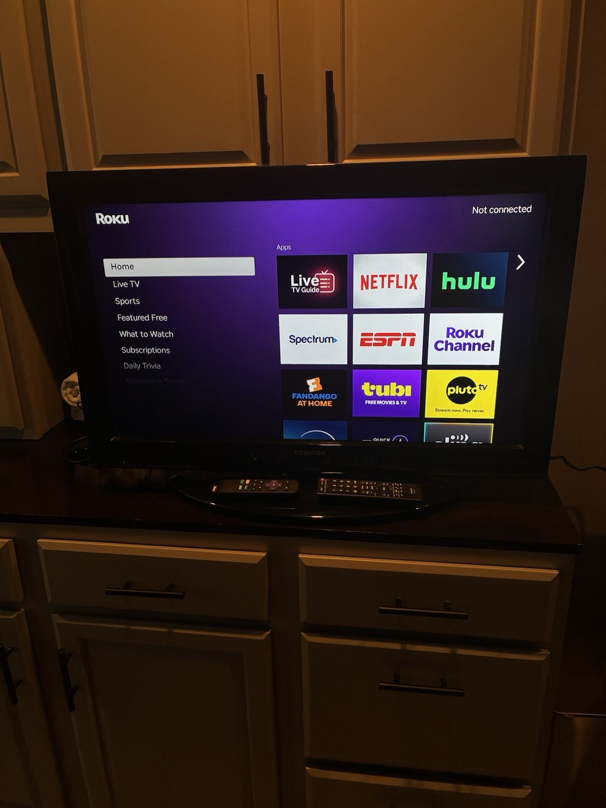 Roku Media Streaming Box HDMI USB Wi-Fi Black Roku OS